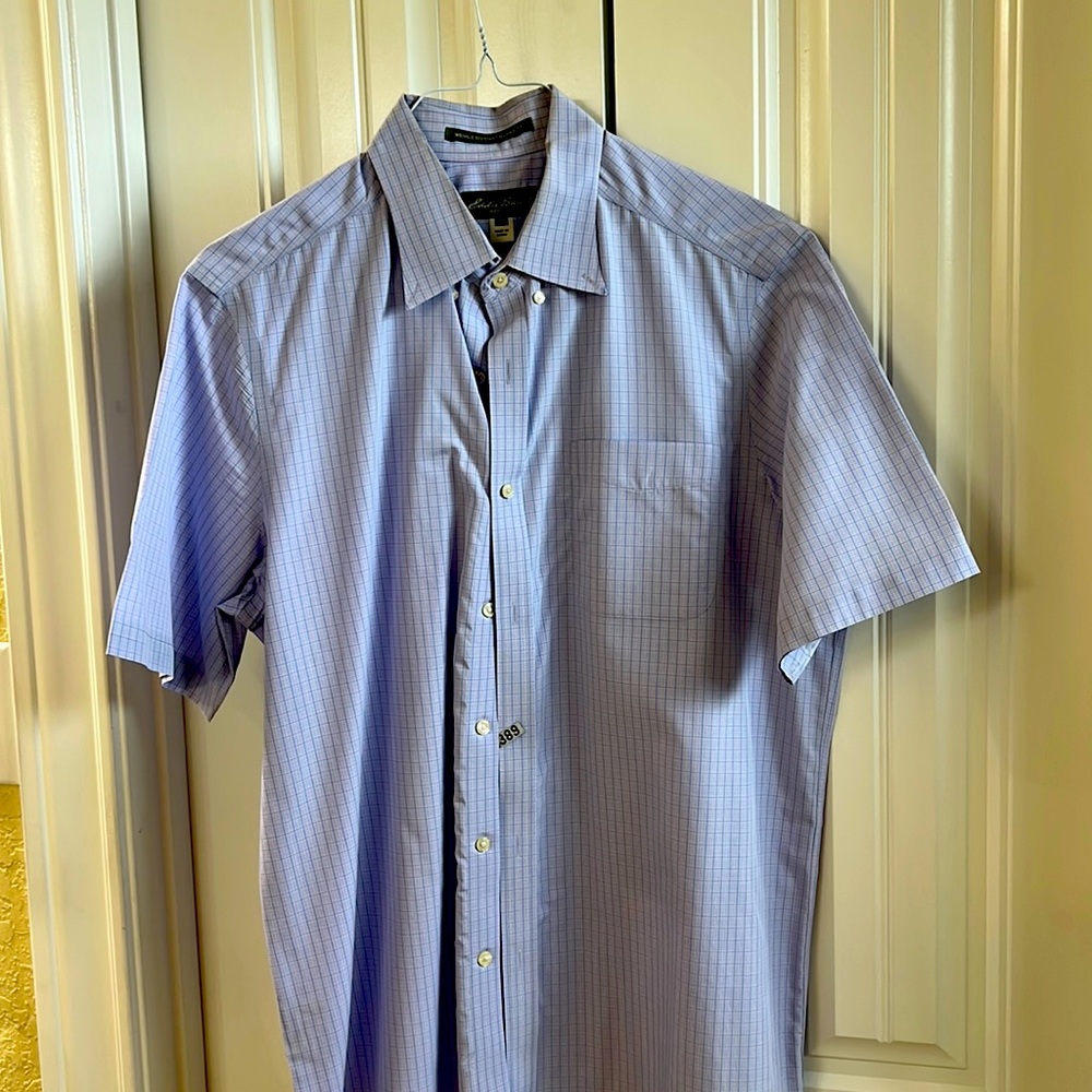 *SOLD*Eddie Bauer short sleeved shirt size large